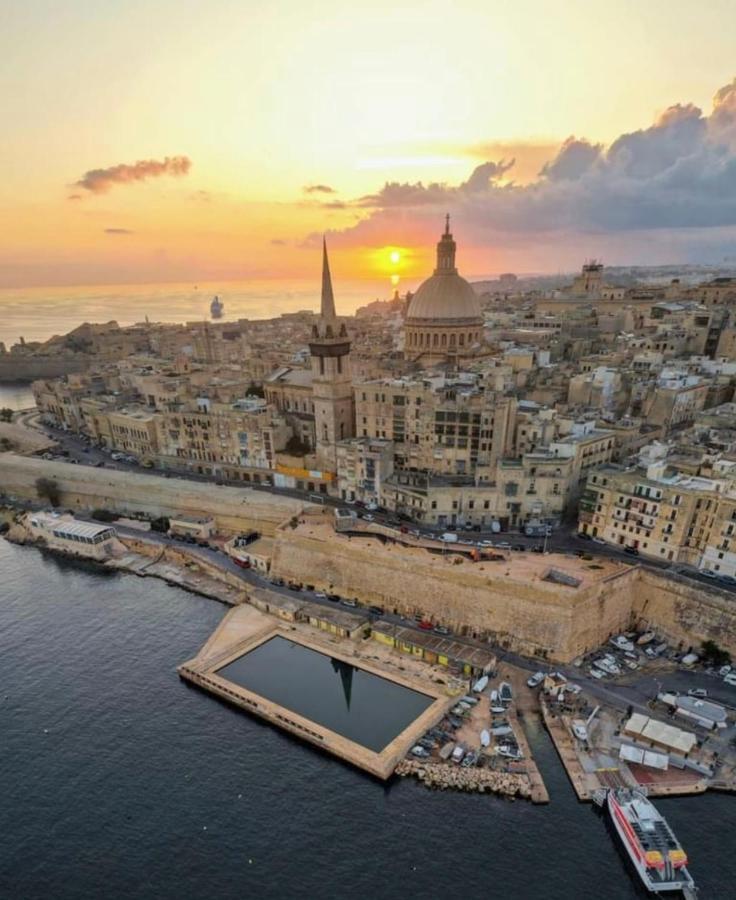 Ewa Apt - 3-Bedrooms Apt Near Sliema - St Julians Seafront Gzira Zewnętrze zdjęcie
